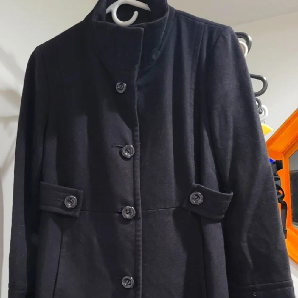 Coat - Picture 3 of 16